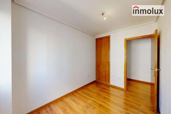 Piso en calle Pedro Ferrándiz