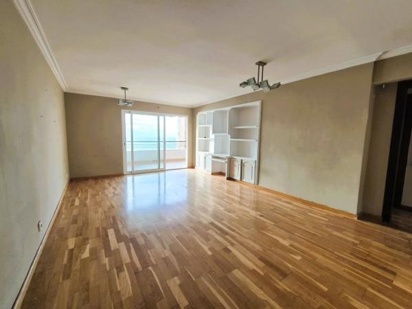 Piso en avenida de Villajoyosa