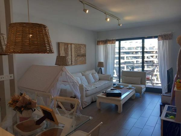 Piso en avenida de les Nacions