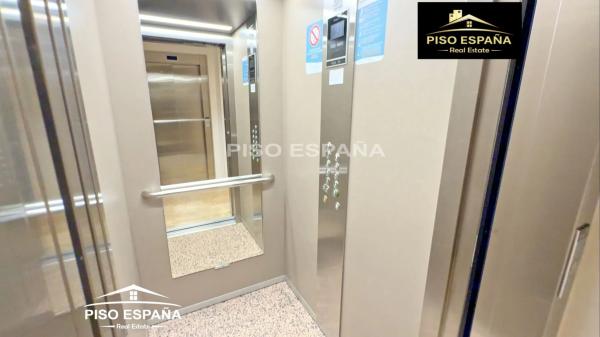 Ático en calle del Torero Luis Francisco Esplá