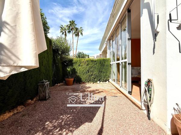 Chalet adosado en avenida Pintor Pérez Gil