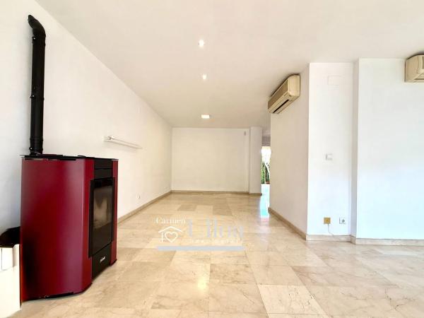 Chalet adosado en avenida Pintor Pérez Gil