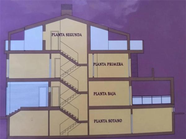 Chalet adosado en calle Elisa Tomàs Yusti