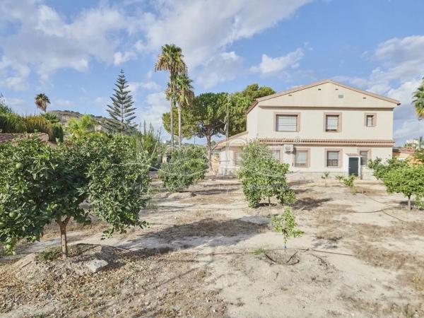 Casa independiente en calle Vial Flora de España