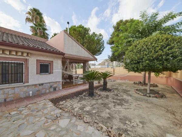 Casa independiente en calle Vial Flora de España