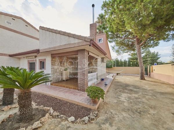 Casa independiente en calle Vial Flora de España