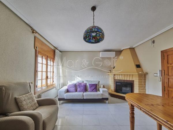 Casa independiente en calle Vial Flora de España