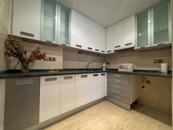 Chalet adosado en calle Océano, 30