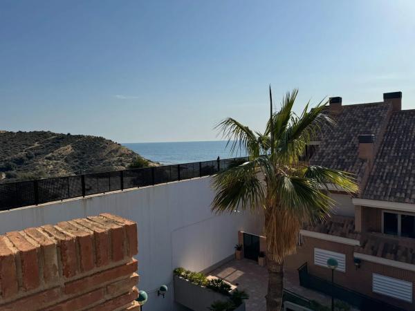 Chalet adosado en calle Océano, 30