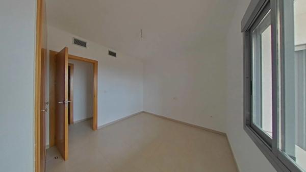 Piso en avenida de les Nacions, 40