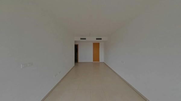 Piso en avenida de les Nacions, 40