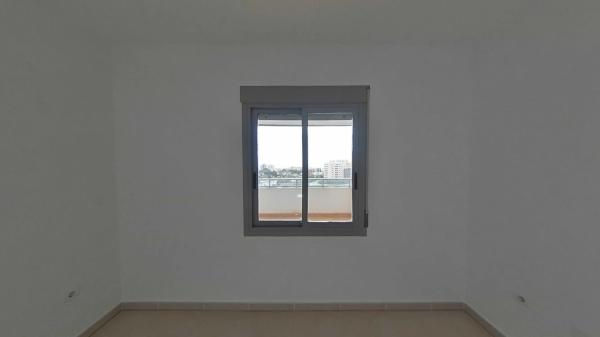 Piso en avenida de les Nacions, 40