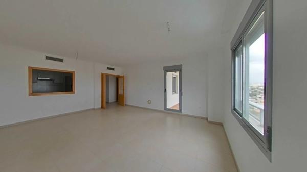 Piso en avenida de les Nacions, 40