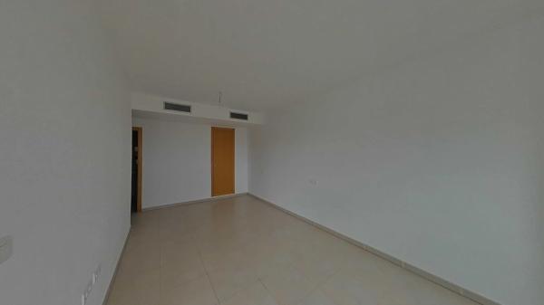 Piso en avenida de les Nacions, 40