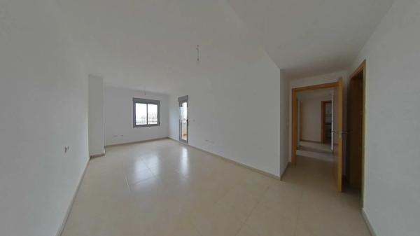 Piso en avenida de les Nacions, 40