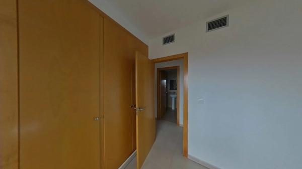 Piso en avenida de les Nacions, 40