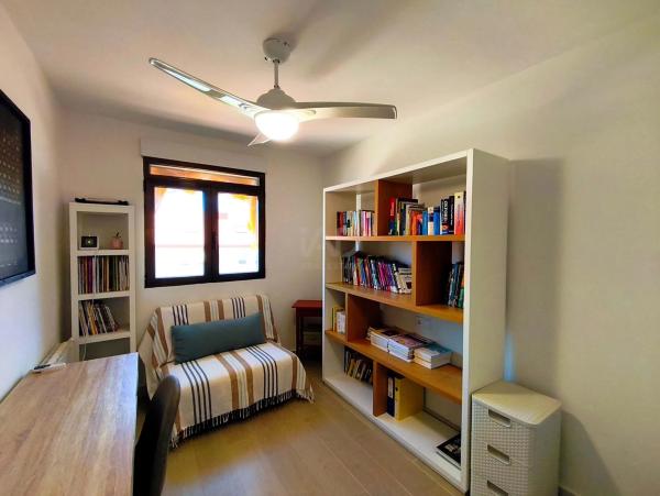 Chalet adosado en calle de la Dorada, 3