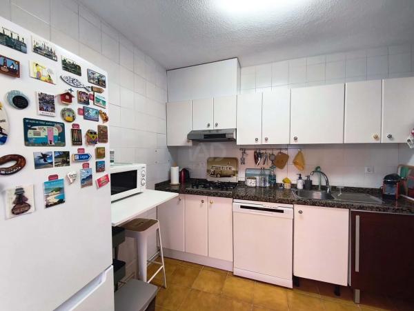 Chalet adosado en calle de la Dorada, 3