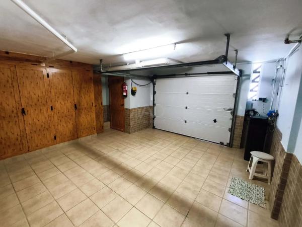 Chalet adosado en calle de la Dorada, 3