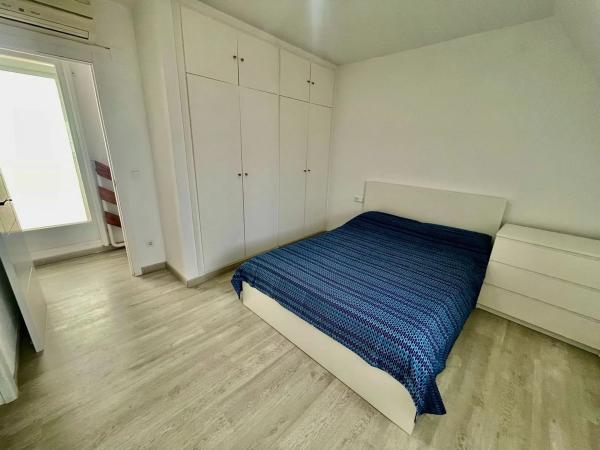 Chalet adosado en calle Arpón, 7