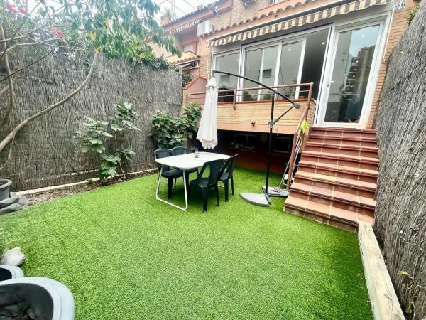 Chalet adosado en calle Arpón, 7