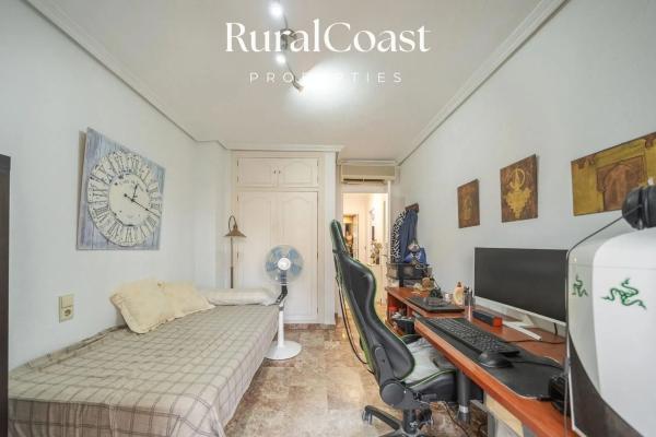 Chalet adosado en calle del Olimpo