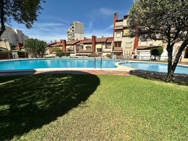 Chalet adosado en calle del Curricán, 13