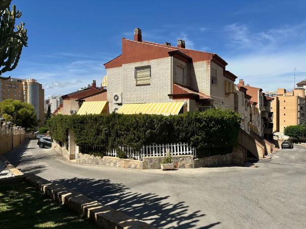 Chalet adosado en calle del Curricán, 13