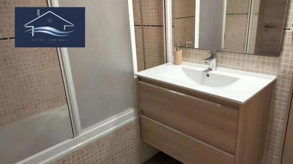 Chalet adosado en calle Juana Francés