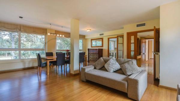 Casa independiente en calle Enric Valor