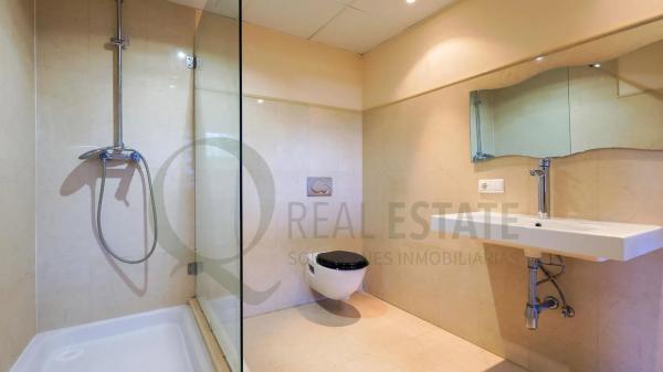 Casa independiente en calle Enric Valor