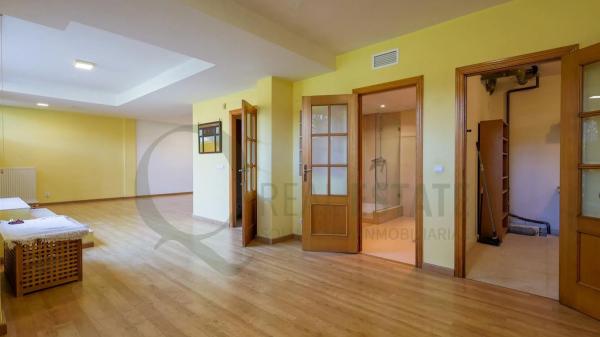 Casa independiente en calle Enric Valor