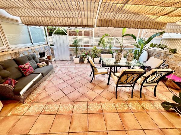 Chalet adosado en calle del Olimpo