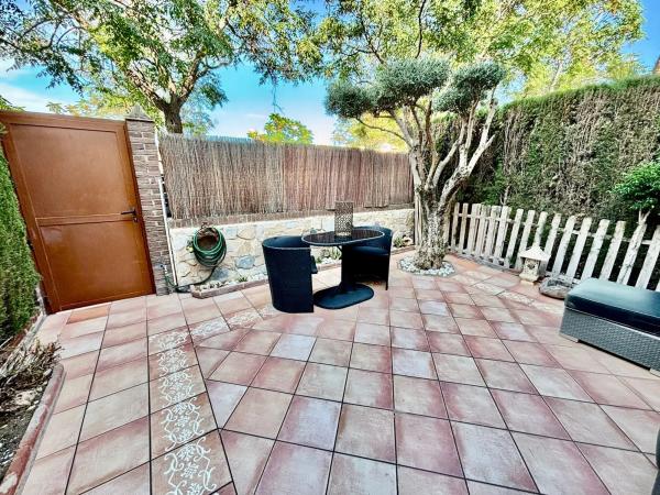 Chalet adosado en calle del Olimpo