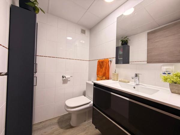 Chalet pareado en calle Juana Francés, 2