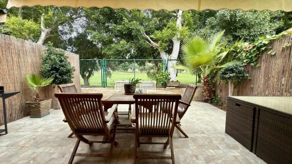 Chalet adosado en calle Conrado Albadalejo