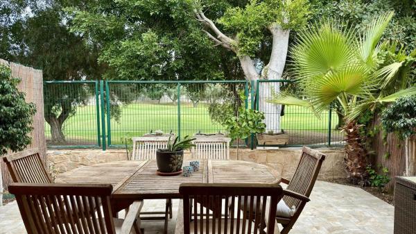 Chalet adosado en calle Conrado Albadalejo