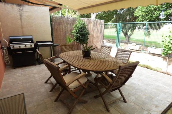 Chalet adosado en calle Conrado Albadalejo