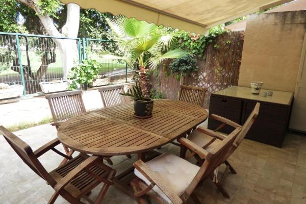 Chalet adosado en calle Conrado Albadalejo