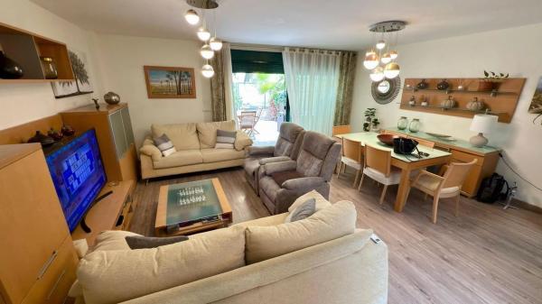 Chalet adosado en calle Conrado Albadalejo