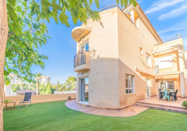 Chalet en Barrio Cabo de las Huertas