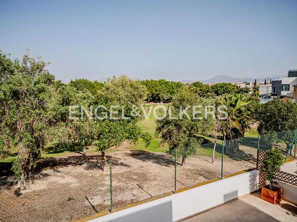 Chalet pareado en calle Conrado Albadalejo, 43