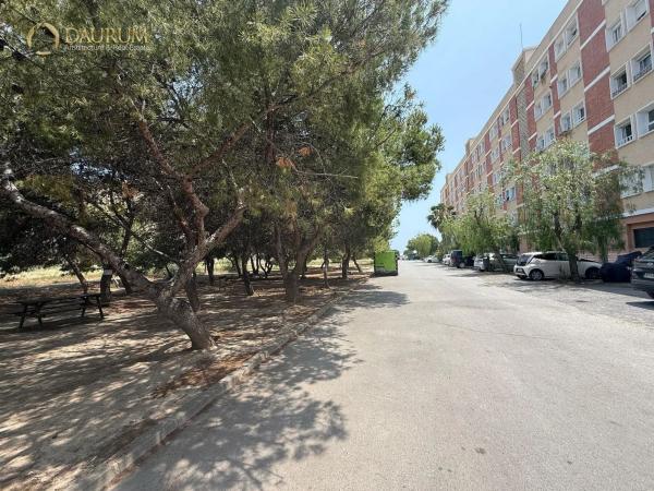 Estudio en calle del Arquitecto Jover