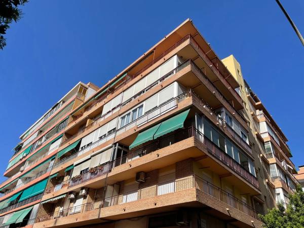 Piso en calle Doctor Sapena, 51