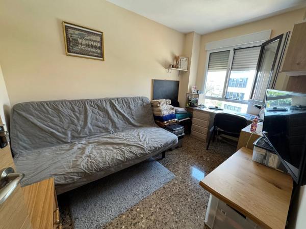 Piso en avenida de Dénia, 51