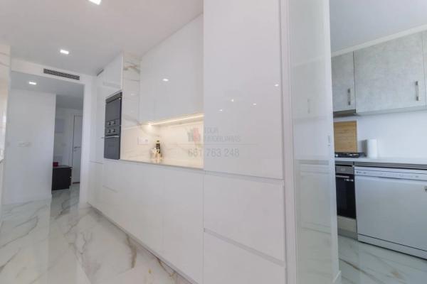 Piso en calle Turina, 6