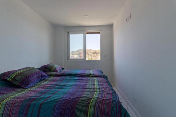 Piso en calle Turina, 6