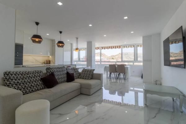 Piso en calle Turina, 6