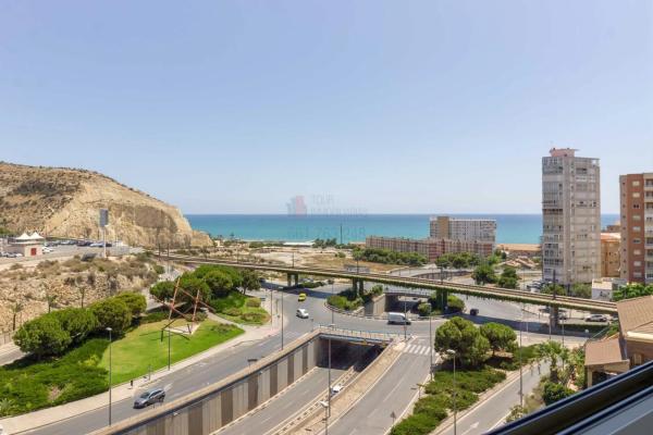 Piso en calle Turina, 6