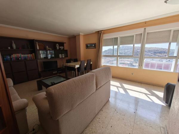 Piso en avenida de Dénia